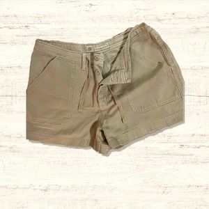 GC Sz 14 A.E. Khaki shorts
